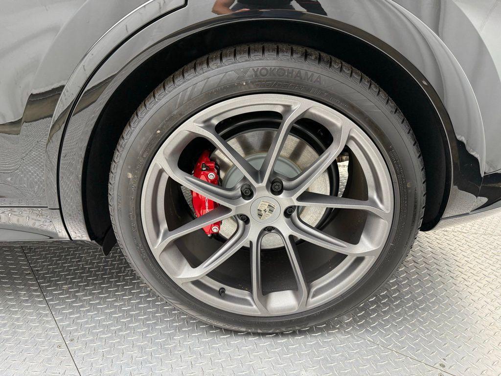 new 2025 Porsche Cayenne car, priced at $197,265