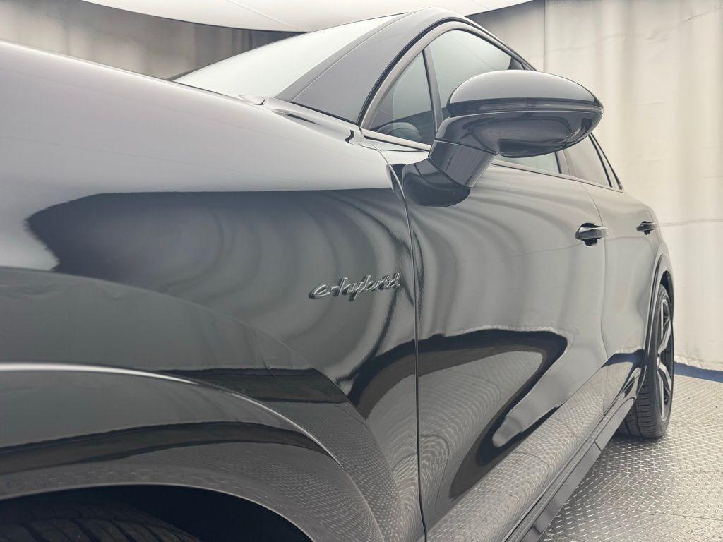 new 2025 Porsche Cayenne car, priced at $191,525