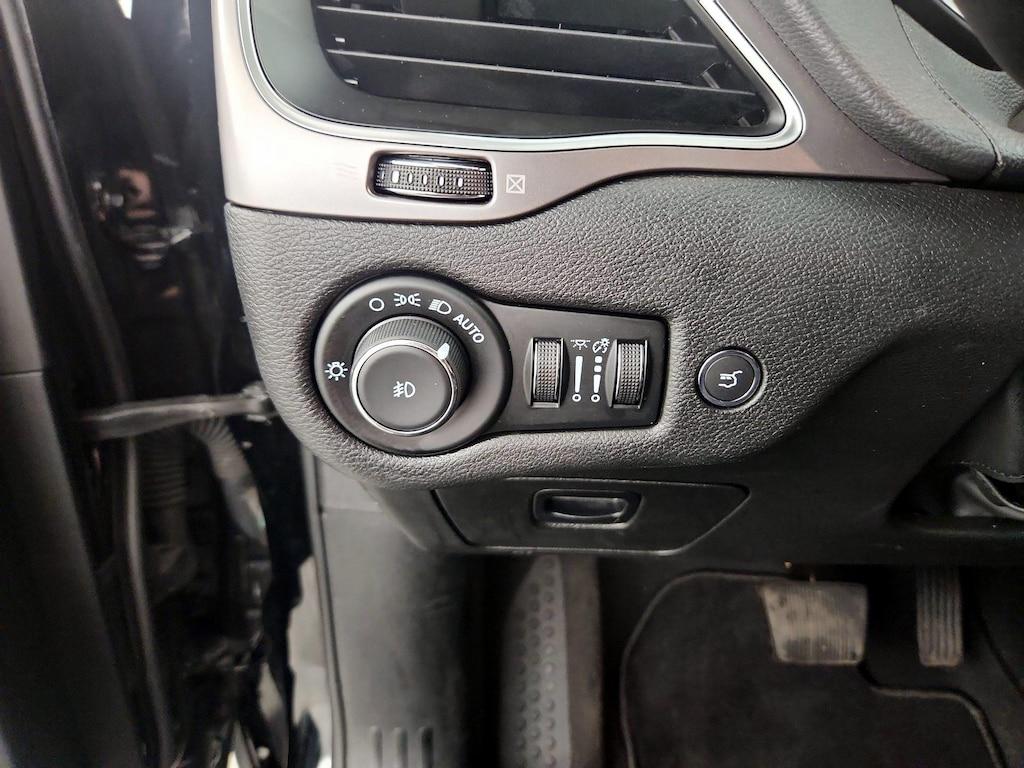 used 2022 Jeep Cherokee car, priced at $23,998