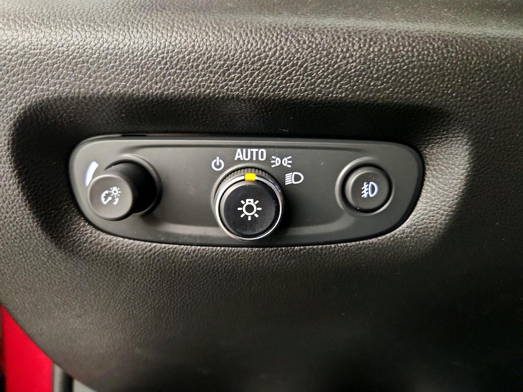 used 2020 Chevrolet Traverse car, priced at $27,998