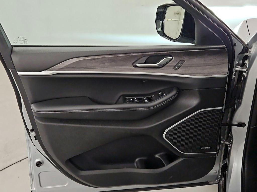 used 2022 Jeep Grand Cherokee L car, priced at $35,998