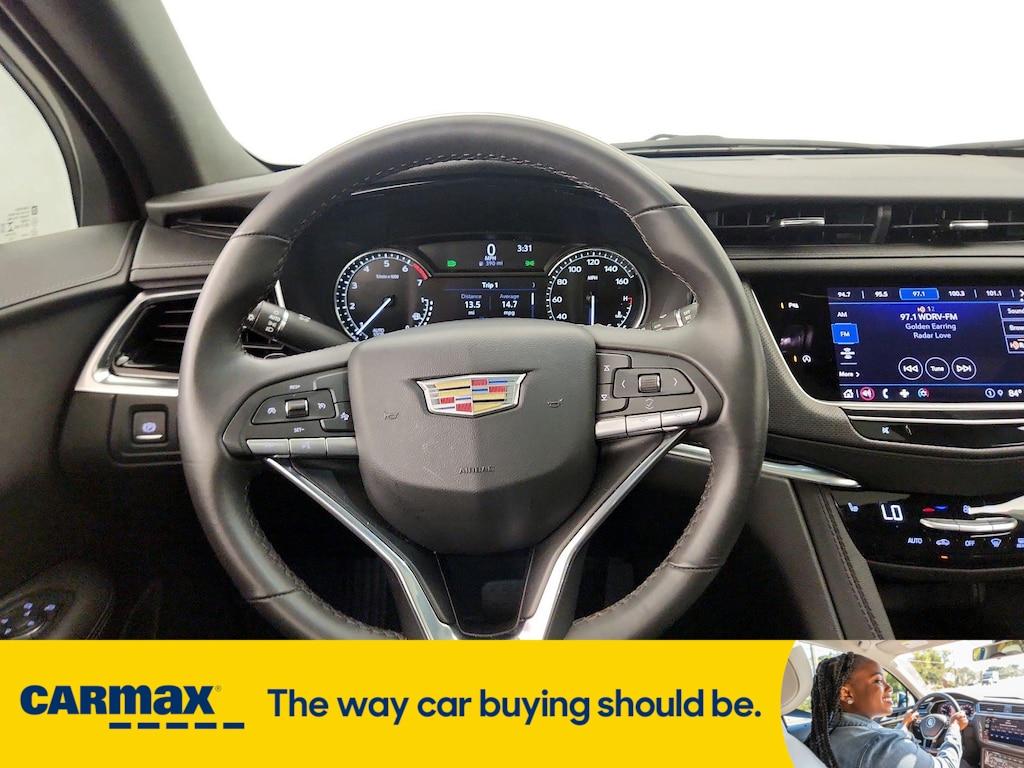 used 2023 Cadillac XT6 car, priced at $39,998