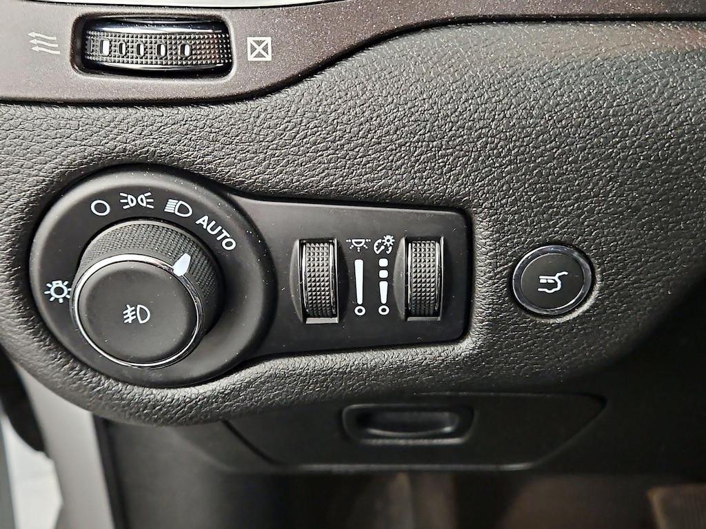 used 2022 Jeep Cherokee car, priced at $27,998