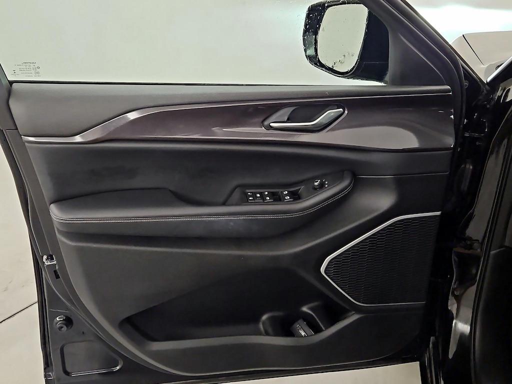used 2022 Jeep Grand Cherokee car, priced at $30,998