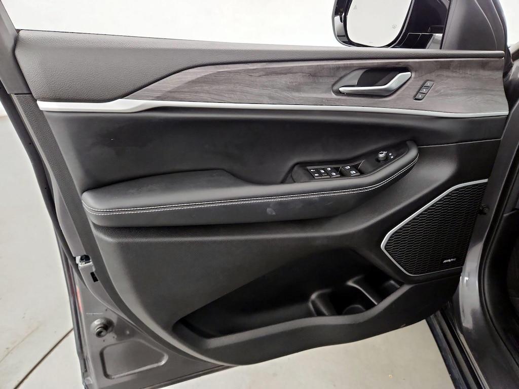 used 2022 Jeep Grand Cherokee car, priced at $33,998