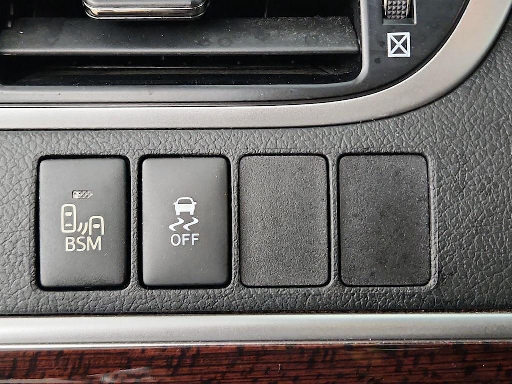 used 2014 Toyota Camry car, priced at $14,998