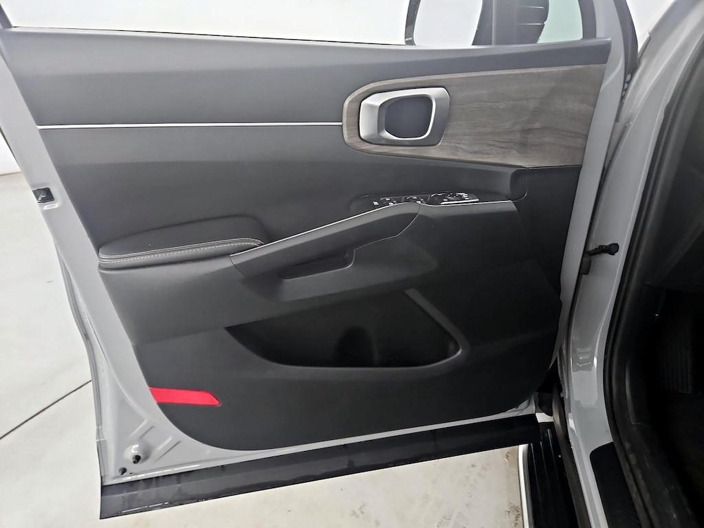 used 2022 Kia Sorento car, priced at $31,998