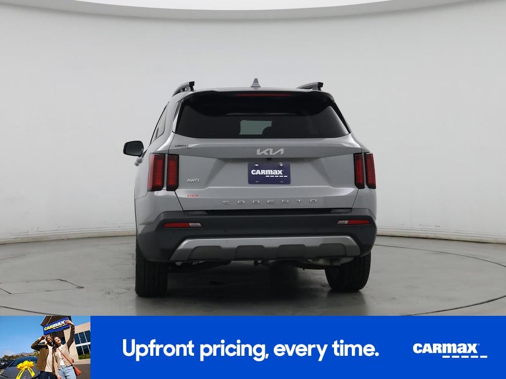 used 2022 Kia Sorento car, priced at $31,998