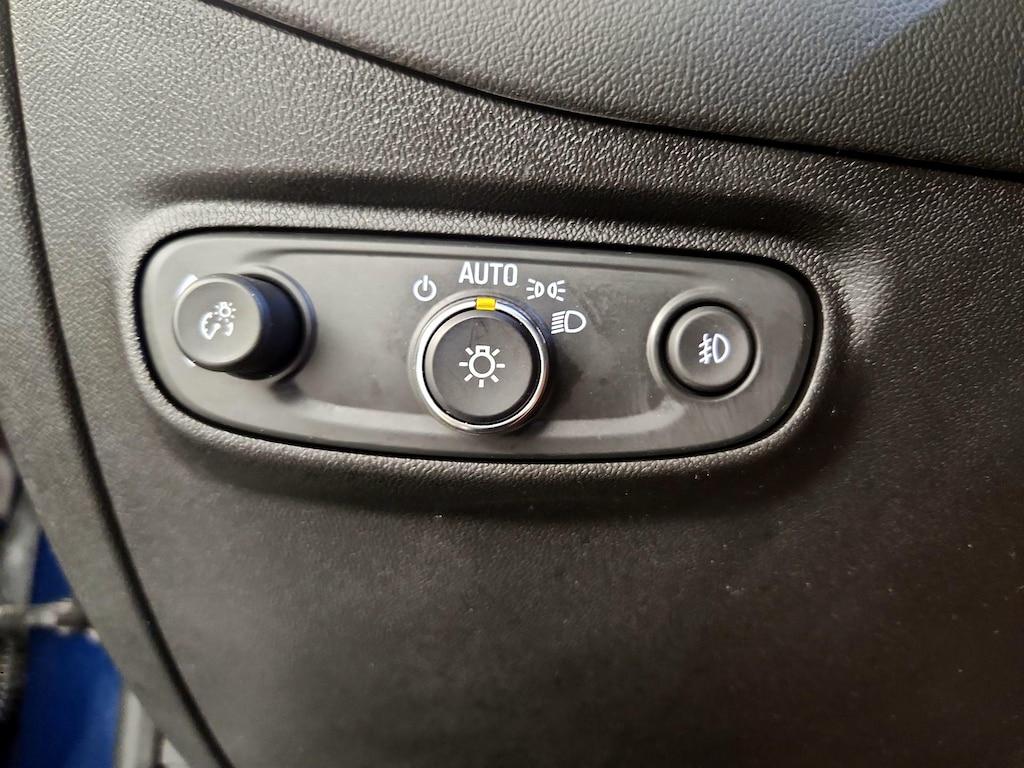 used 2021 Chevrolet Equinox car, priced at $20,998