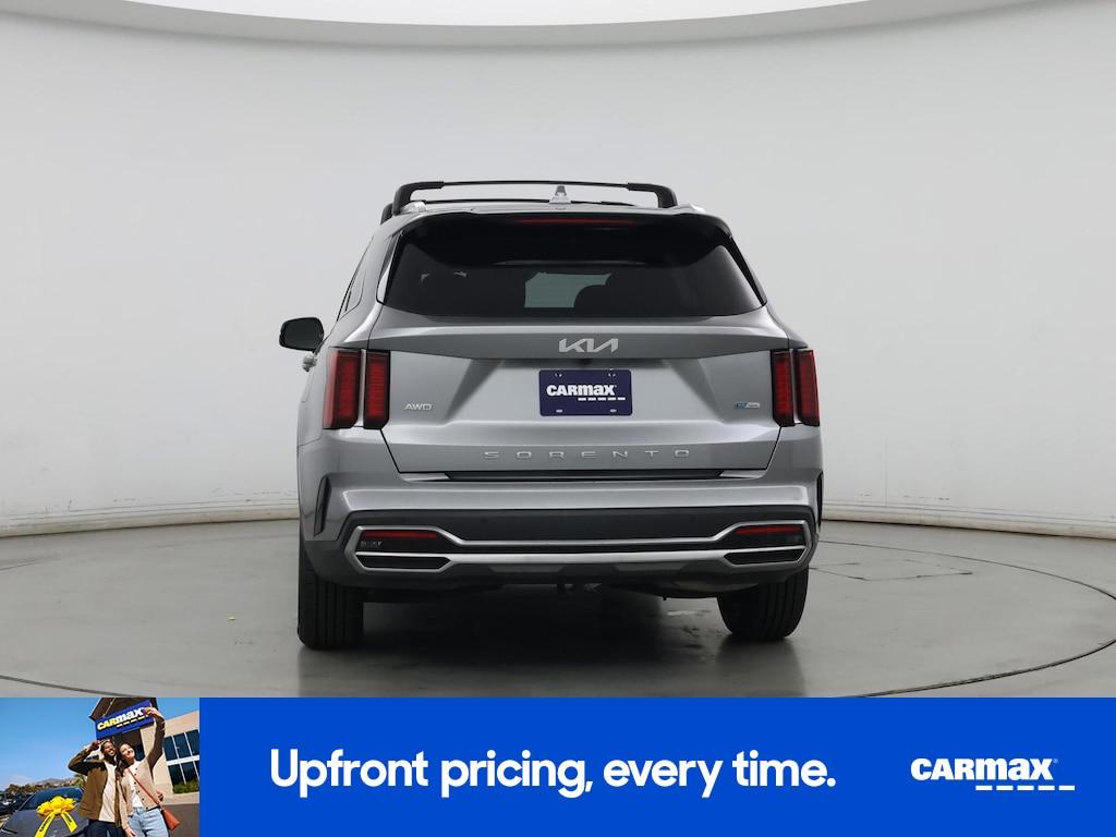 used 2022 Kia Sorento Hybrid car, priced at $29,998