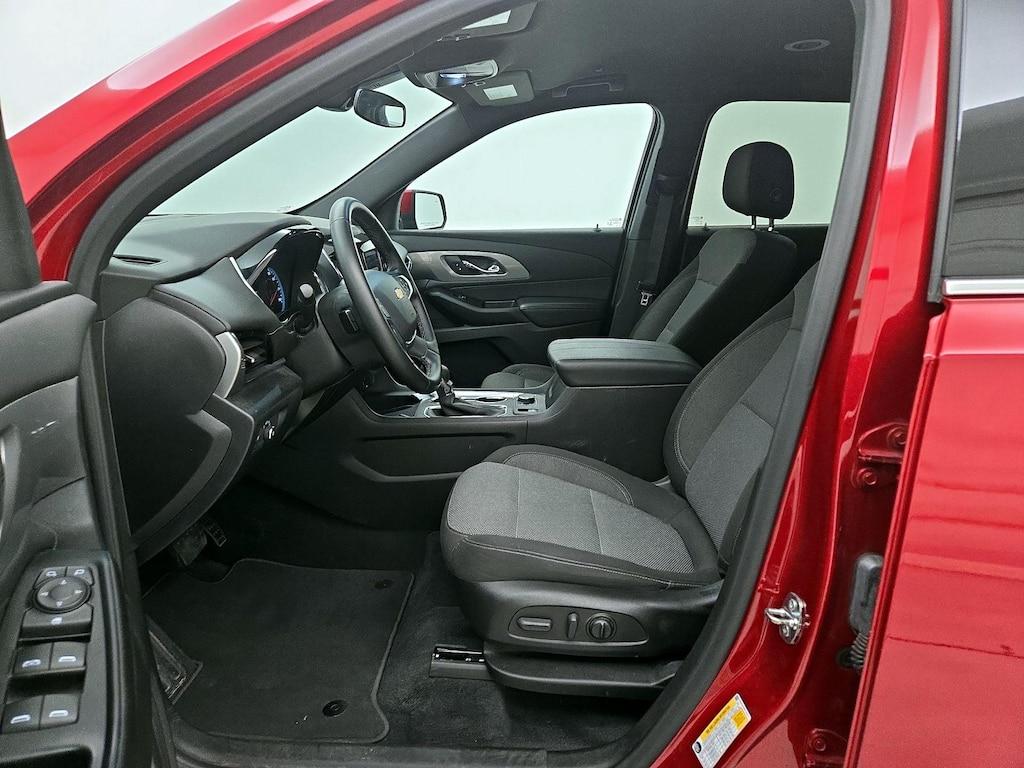 used 2023 Chevrolet Traverse car, priced at $29,998