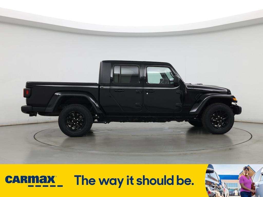 used 2022 Jeep Gladiator car, priced at $33,998