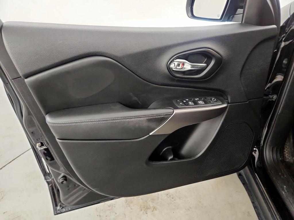 used 2021 Jeep Cherokee car, priced at $17,998