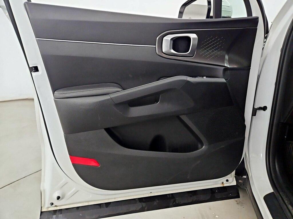 used 2022 Kia Sorento Hybrid car, priced at $28,998