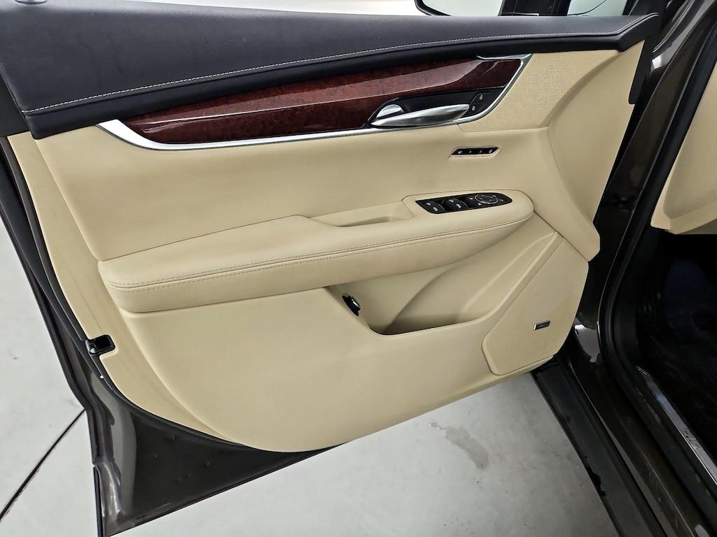 used 2019 Cadillac XT5 car, priced at $20,998