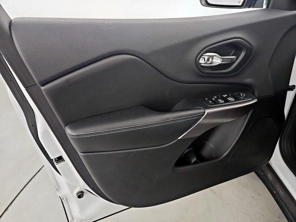 used 2019 Jeep Cherokee car, priced at $15,998