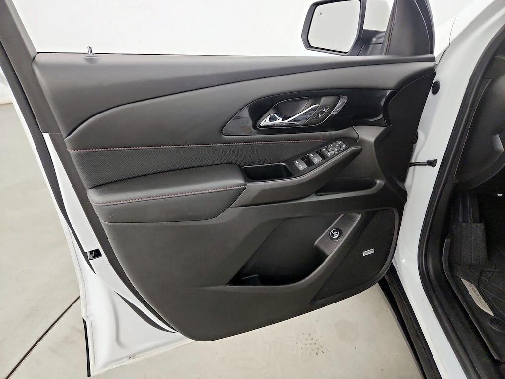 used 2023 Chevrolet Traverse car, priced at $36,998