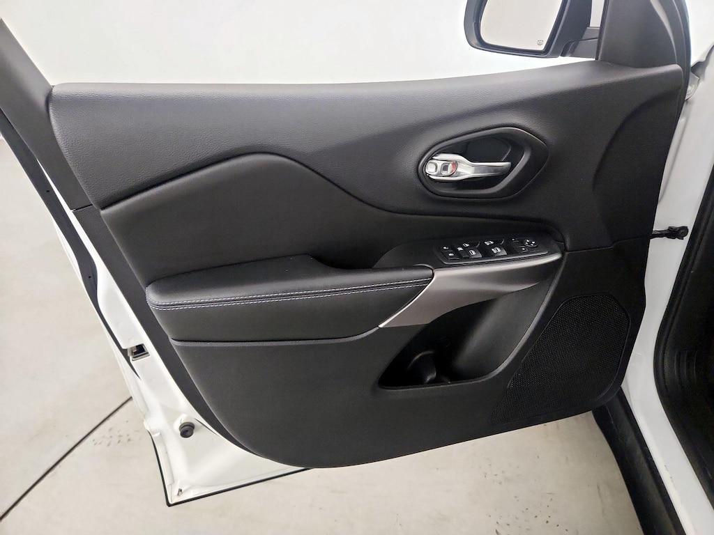 used 2019 Jeep Cherokee car, priced at $18,998
