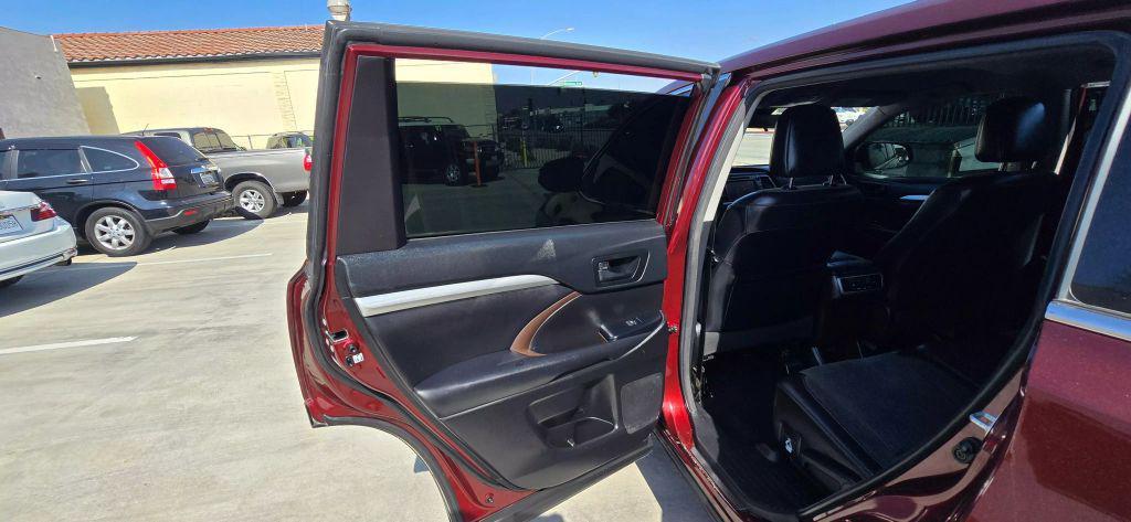used 2018 Toyota Highlander car, priced at $18,750