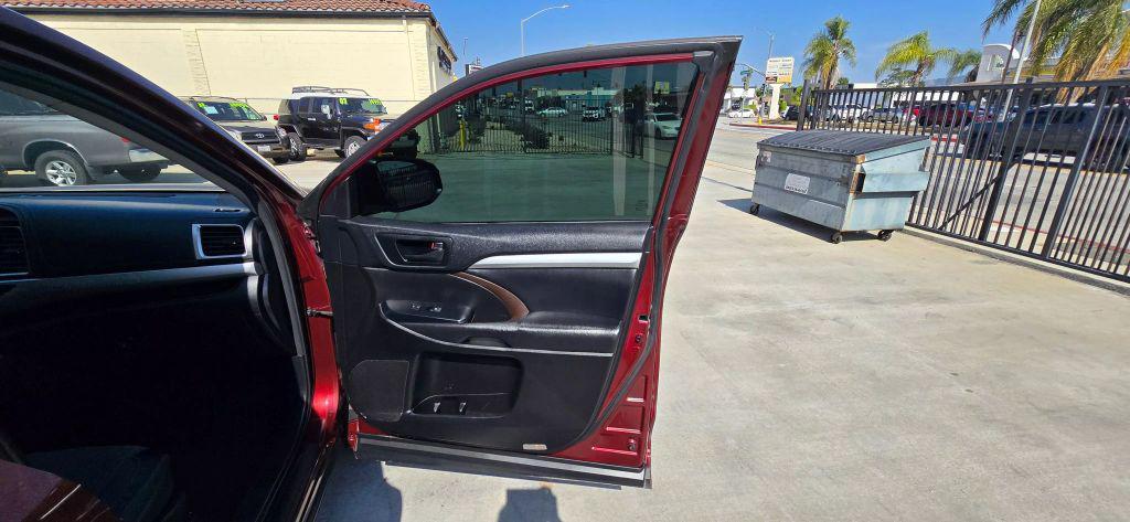 used 2018 Toyota Highlander car, priced at $18,750