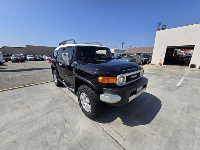 used 2007 Toyota FJ Cruiser car, priced at $14,995