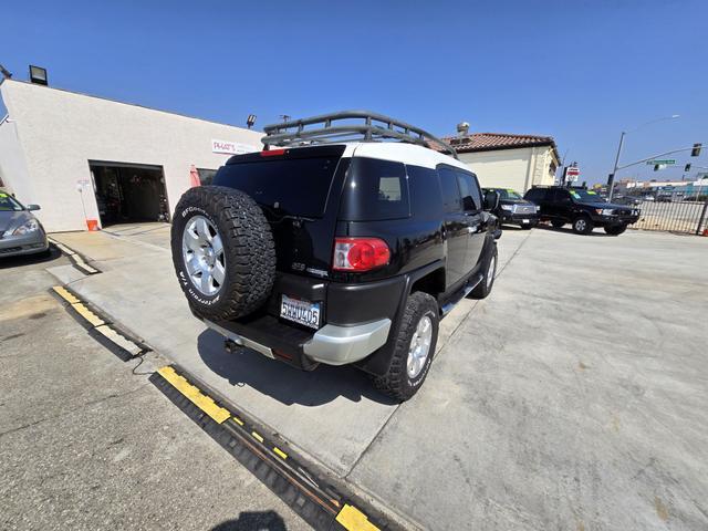 used 2007 Toyota FJ Cruiser car, priced at $14,995