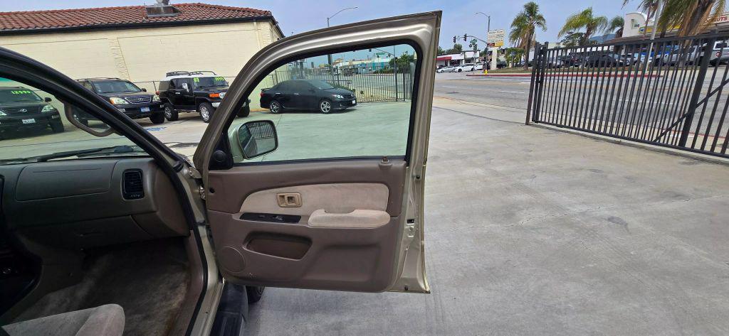 used 2001 Toyota 4Runner car, priced at $7,995