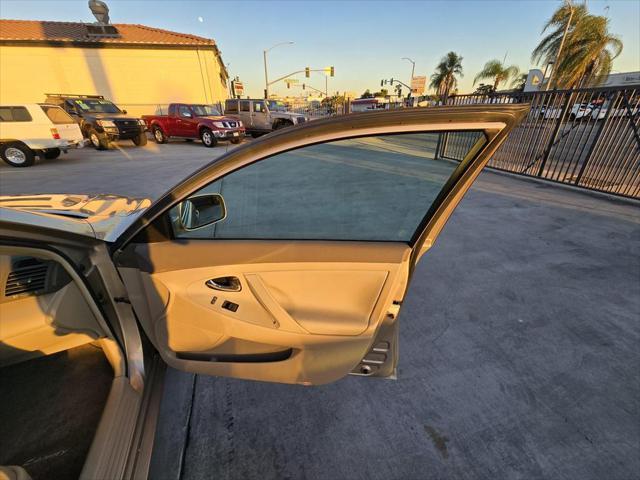 used 2009 Toyota Camry Hybrid car, priced at $8,995