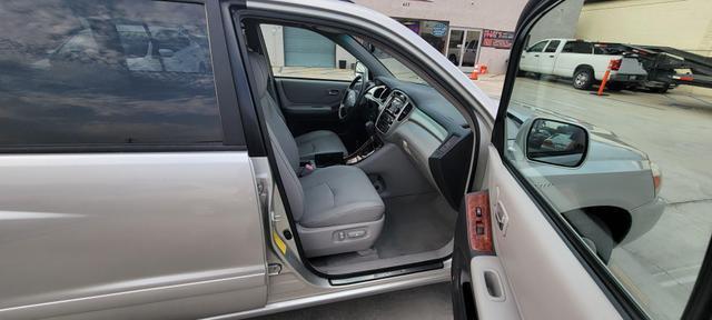 used 2005 Toyota Highlander car, priced at $8,495