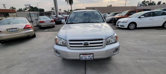 used 2005 Toyota Highlander car, priced at $8,495