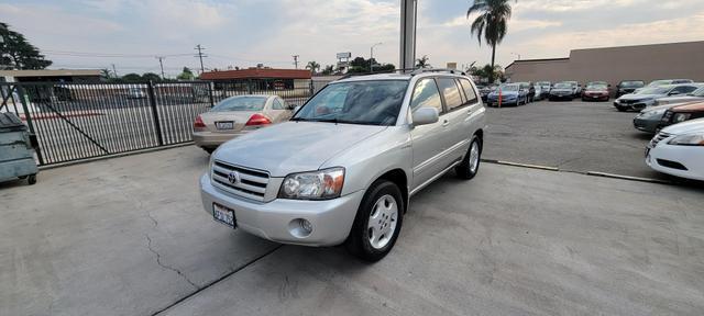 used 2005 Toyota Highlander car, priced at $8,495