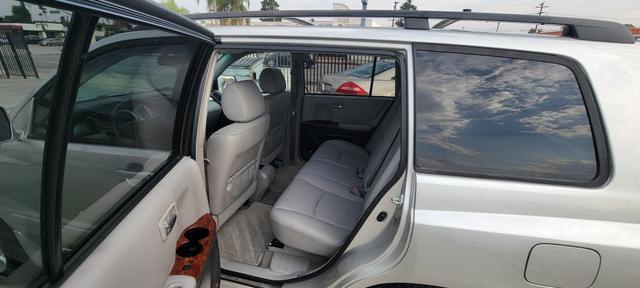 used 2005 Toyota Highlander car, priced at $8,495