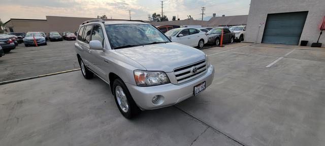 used 2005 Toyota Highlander car, priced at $8,495