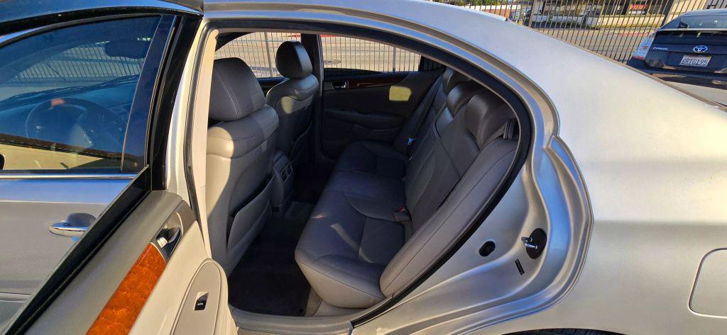 used 2005 Lexus ES 330 car, priced at $6,995
