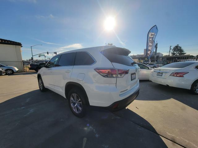 used 2015 Toyota Highlander car, priced at $17,999