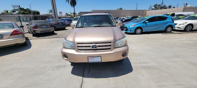 used 2004 Toyota Highlander car, priced at $7,495