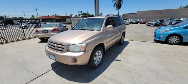 used 2004 Toyota Highlander car, priced at $7,495