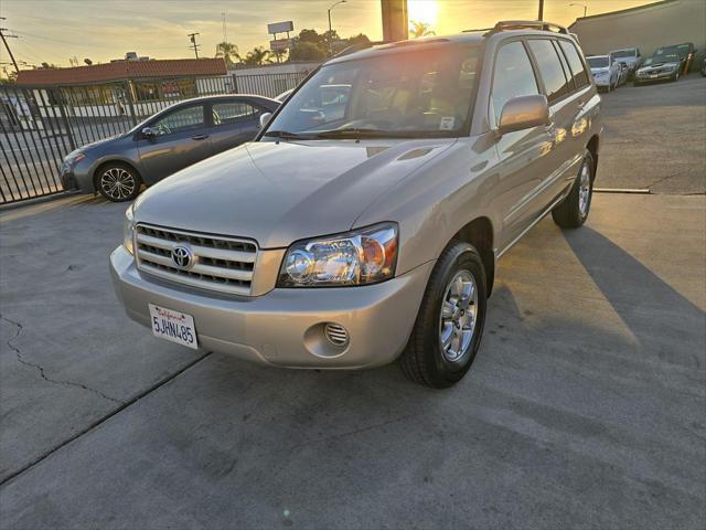 used 2004 Toyota Highlander car, priced at $7,995