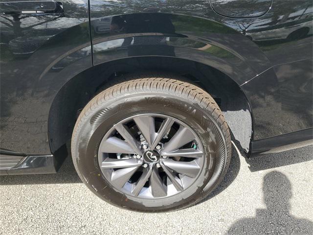 new 2025 INFINITI QX80 car