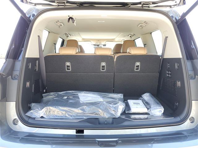 new 2025 INFINITI QX80 car, priced at $102,640