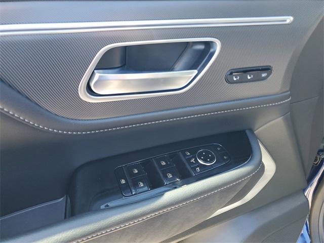 new 2025 INFINITI QX80 car