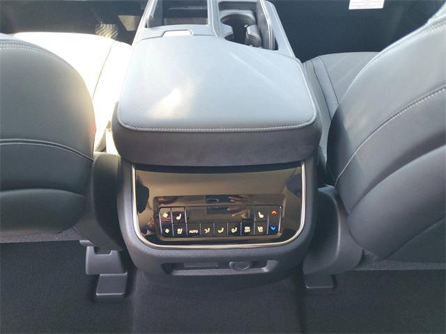 new 2025 INFINITI QX80 car