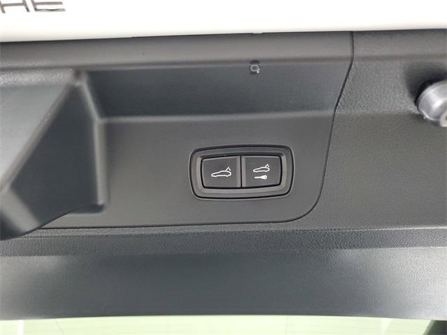 used 2018 Porsche Panamera e-Hybrid car, priced at $47,991