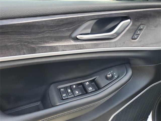 used 2022 Jeep Grand Cherokee car, priced at $24,991