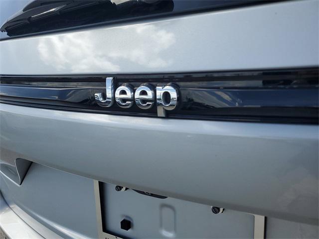 used 2022 Jeep Grand Cherokee car, priced at $24,991