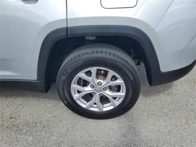 used 2022 Jeep Grand Cherokee car, priced at $24,991