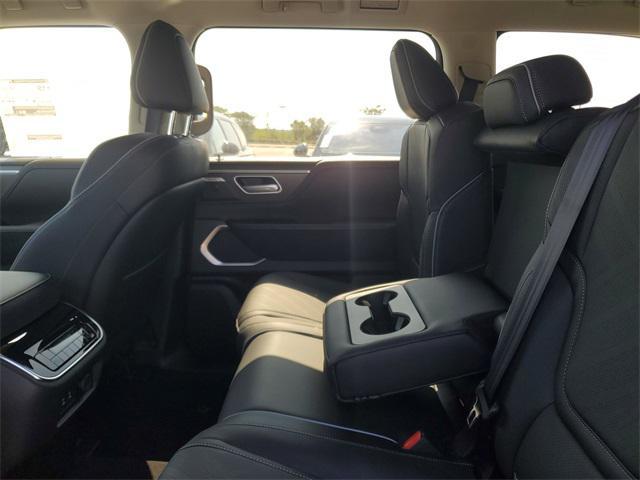 new 2025 INFINITI QX80 car, priced at $92,100