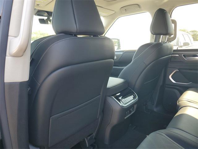 new 2025 INFINITI QX80 car, priced at $92,100