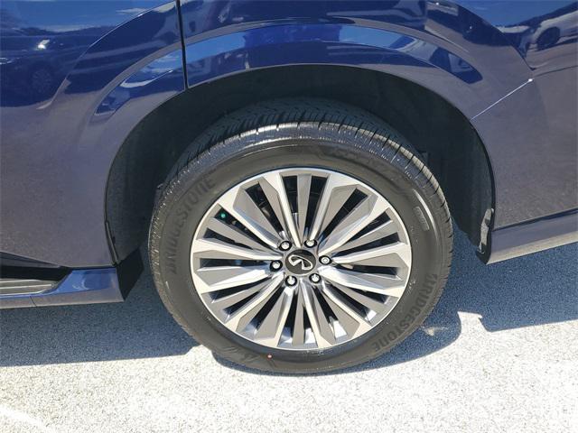 new 2025 INFINITI QX80 car, priced at $96,095