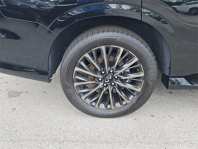 new 2025 INFINITI QX80 car, priced at $112,590